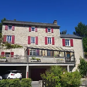 https://la-pierre-pointue.midi-pyreneeshotels.com